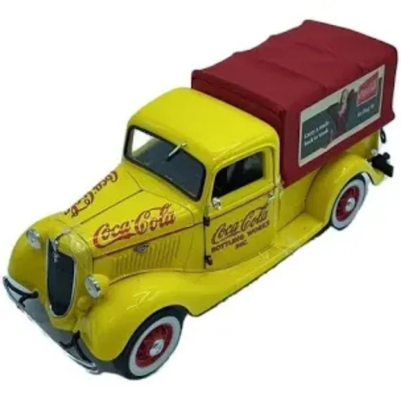 Rare collector's item Coca-Cola diecast metal vehicle replica of a 1935 Coke.New - Picture 2 of 11